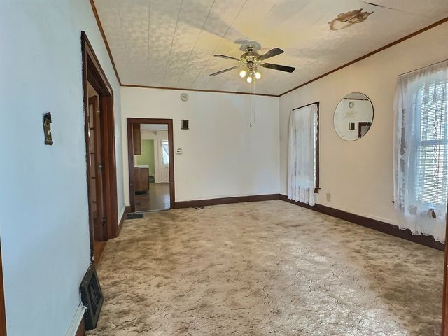 516 5th Avenue N, Clinton, IA 52732