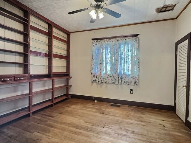 516 5th Avenue N, Clinton, IA 52732