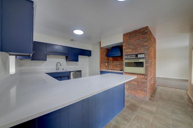 706 Cerro De Ortega Drive SE, Rio Rancho, NM 87124