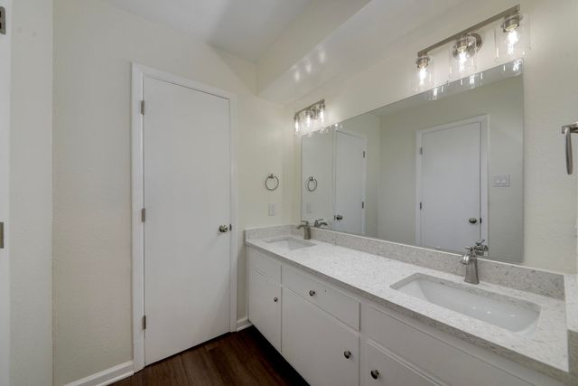 706 Cerro De Ortega Drive SE, Rio Rancho, NM 87124