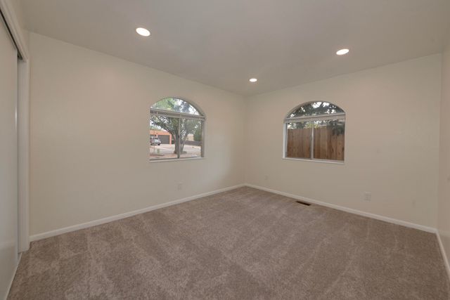 706 Cerro De Ortega Drive SE, Rio Rancho, NM 87124