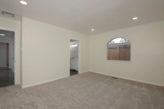 706 Cerro De Ortega Drive SE, Rio Rancho, NM 87124