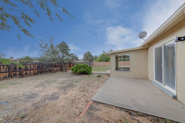 706 Cerro De Ortega Drive SE, Rio Rancho, NM 87124
