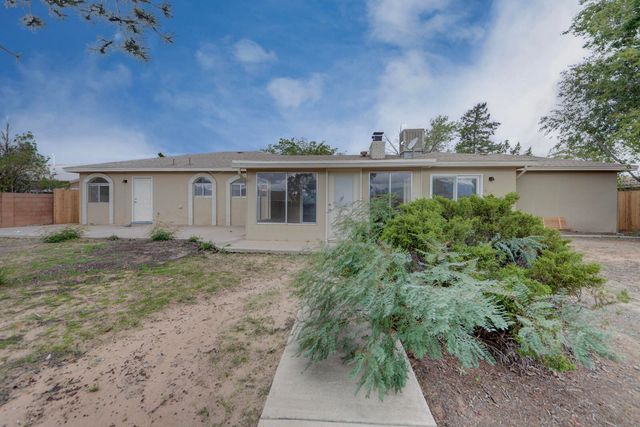 706 Cerro De Ortega Drive SE, Rio Rancho, NM 87124