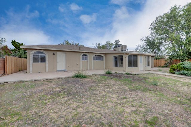 706 Cerro De Ortega Drive SE, Rio Rancho, NM 87124