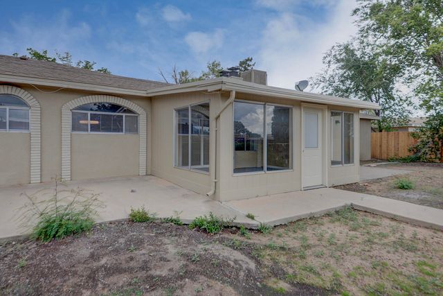 706 Cerro De Ortega Drive SE, Rio Rancho, NM 87124