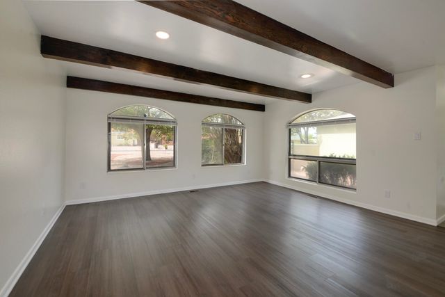 706 Cerro De Ortega Drive SE, Rio Rancho, NM 87124