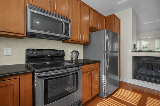 1398 Lower Green Circle, Columbus, OH 43212