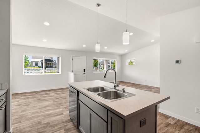 22871 E Wellington Pkwy, Liberty Lake, WA 99019