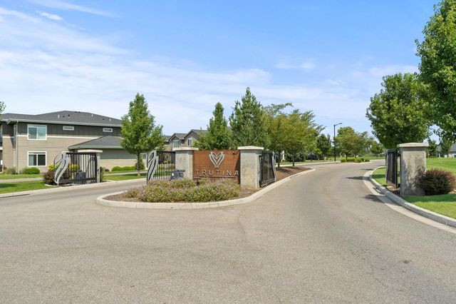 22871 E Wellington Pkwy, Liberty Lake, WA 99019
