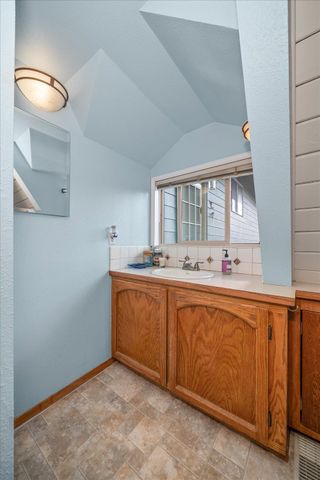 101 S RUSSELL Rd, Spokane, WA 99224