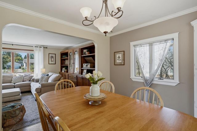 10633 Xavis Street NW, Coon Rapids, MN 55433