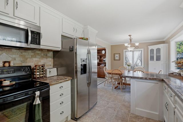 10633 Xavis Street NW, Coon Rapids, MN 55433
