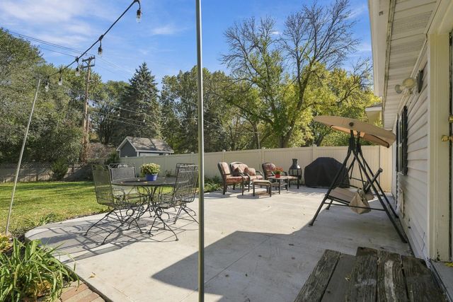 10633 Xavis Street NW, Coon Rapids, MN 55433