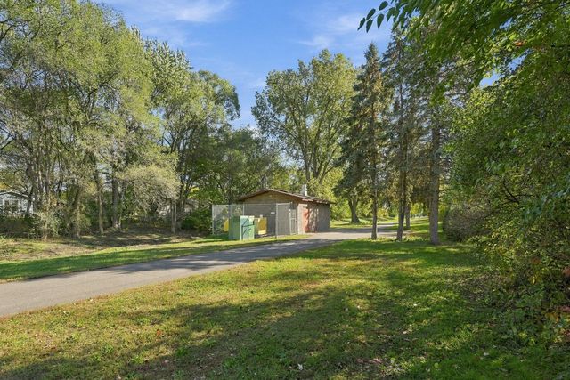 10633 Xavis Street NW, Coon Rapids, MN 55433