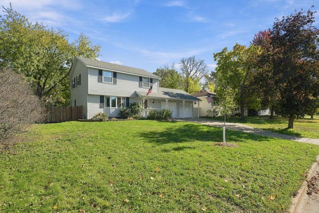 10633 Xavis Street NW, Coon Rapids, MN 55433