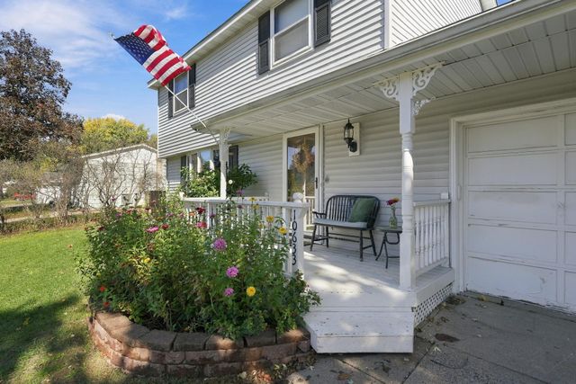 10633 Xavis Street NW, Coon Rapids, MN 55433