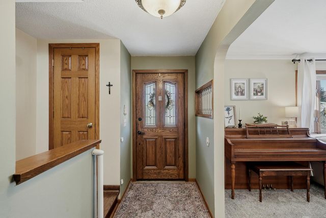10633 Xavis Street NW, Coon Rapids, MN 55433