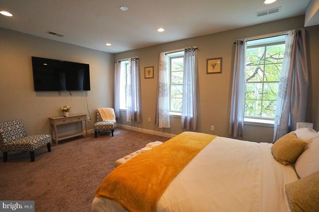 1505 E BALTIMORE ST E, Baltimore, MD 21231