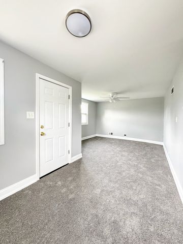 17 W 30th Place, Steger, IL 60475