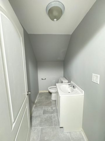 17 W 30th Place, Steger, IL 60475