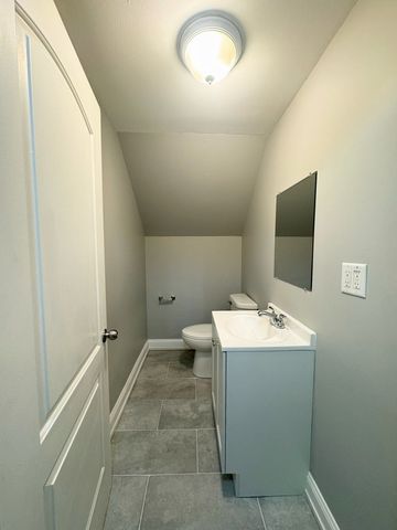 17 W 30th Place, Steger, IL 60475