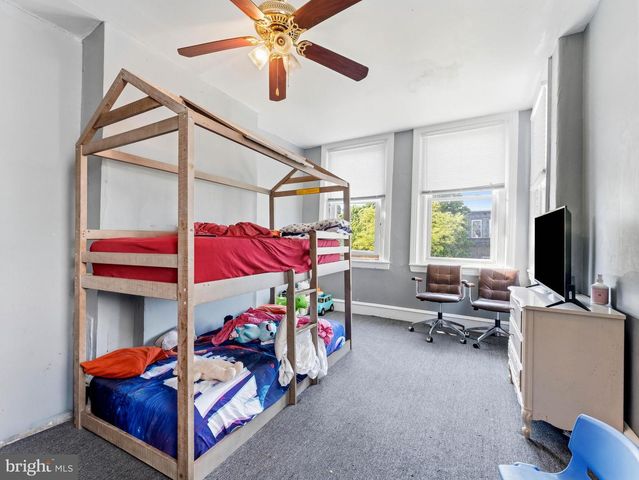 2338 W HAGERT ST, Philadelphia, PA 19132