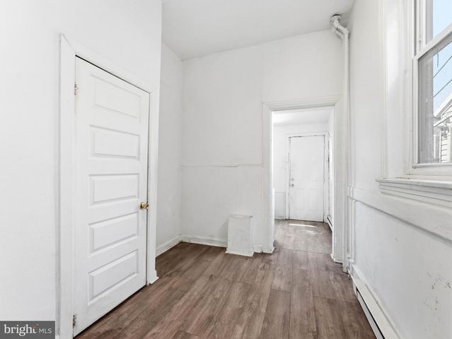 2338 W HAGERT ST, Philadelphia, PA 19132