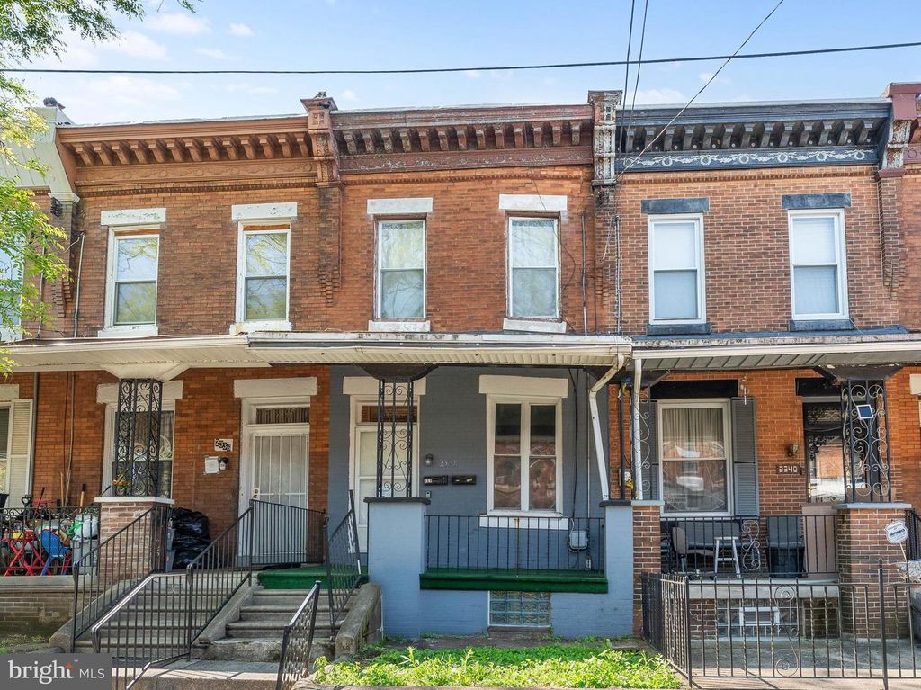 2338 W HAGERT ST, Philadelphia, PA 19132