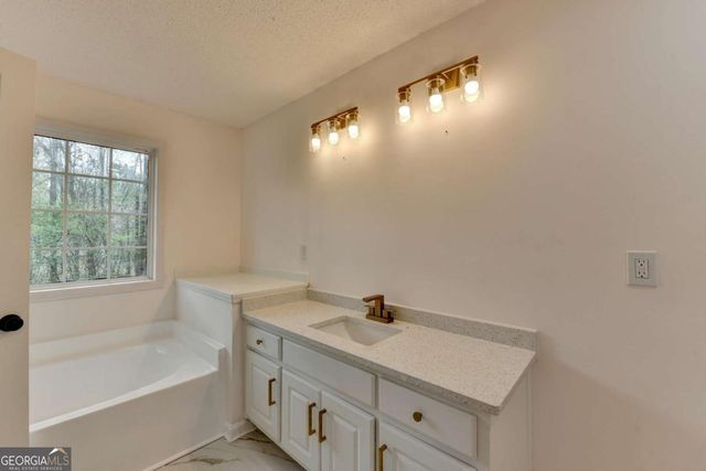 1703 Bismarck Circle, Winder, GA 30680