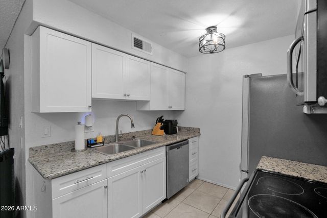 8161 N 107TH Avenue 98, Peoria, AZ 85345