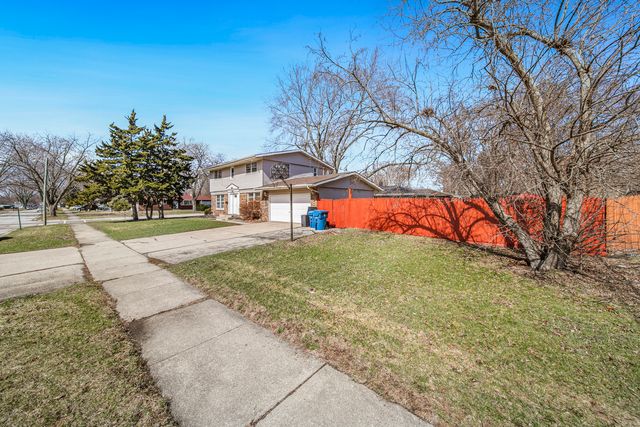 1421 Heather Drive, Aurora, IL 60506