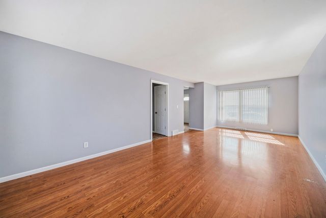 1421 Heather Drive, Aurora, IL 60506