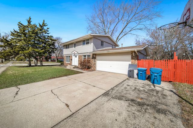 1421 Heather Drive, Aurora, IL 60506