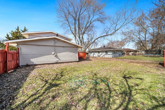 1421 Heather Drive, Aurora, IL 60506