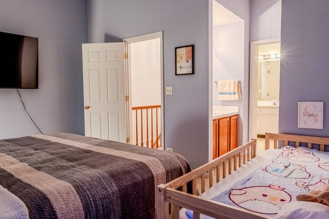 142 Kennebunk Court, Glendale Heights, IL 60139