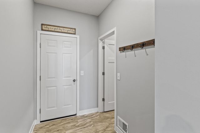 6063 Idsen Avenue S, Cottage Grove, MN 55016