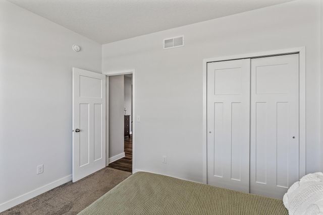 6063 Idsen Avenue S, Cottage Grove, MN 55016