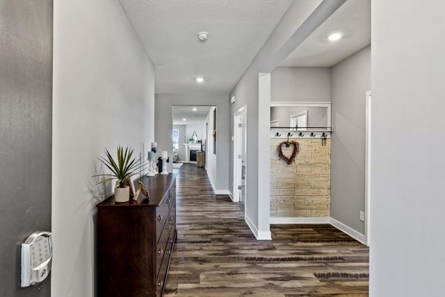 6063 Idsen Avenue S, Cottage Grove, MN 55016