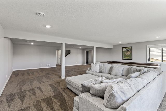 6063 Idsen Avenue S, Cottage Grove, MN 55016