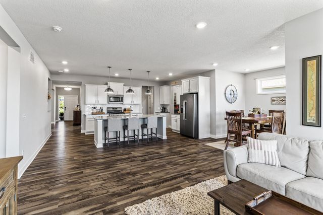 6063 Idsen Avenue S, Cottage Grove, MN 55016