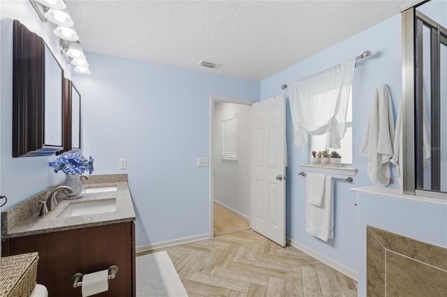 122 S HUMMINGBIRD PLACE, Palm Coast, FL 32164