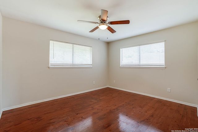 211 E Woodlake, San Antonio, TX 78229