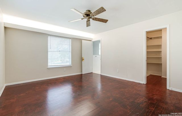 211 E Woodlake, San Antonio, TX 78229