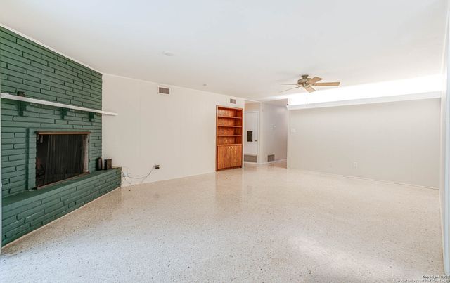 211 E Woodlake, San Antonio, TX 78229