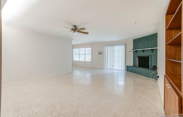 211 E Woodlake, San Antonio, TX 78229