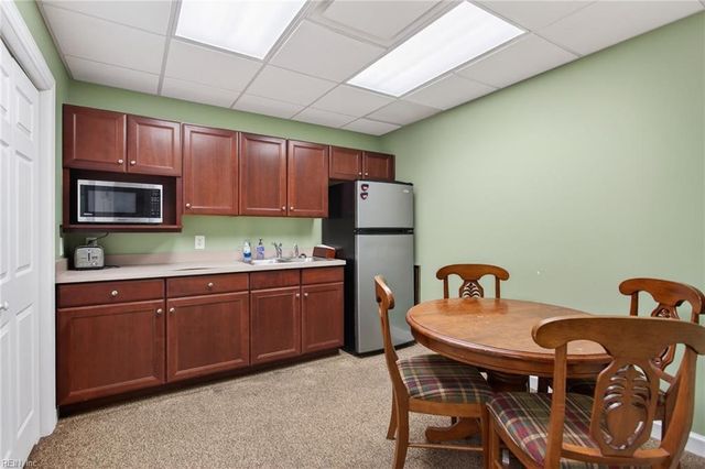 2216 Executive Dr Ste A, Hampton, VA 23666