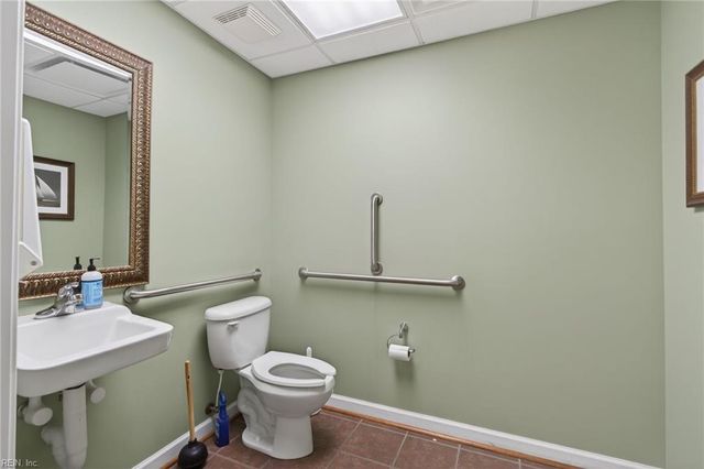 2216 Executive Dr Ste A, Hampton, VA 23666