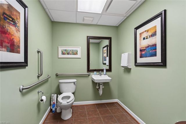 2216 Executive Dr Ste A, Hampton, VA 23666