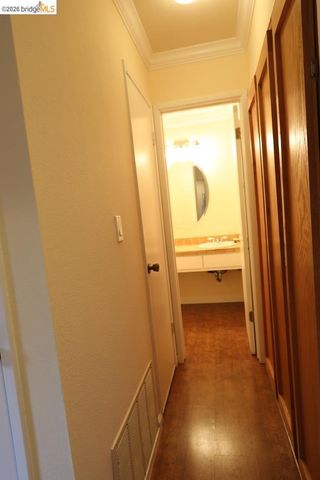 1055 San Ramon Valley BLVD, Danville, CA 94526